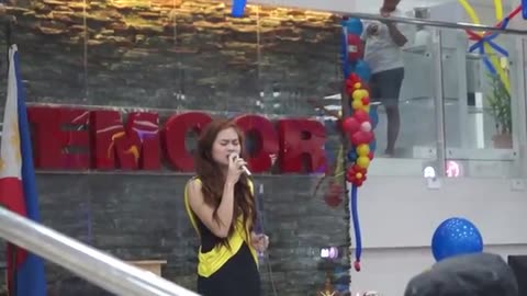 Philipine singing mom contest