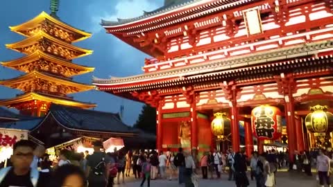 Food vendors in Asakusa - Tokyo Japan