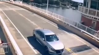 Car crash bridge: Weird moments caught on camera