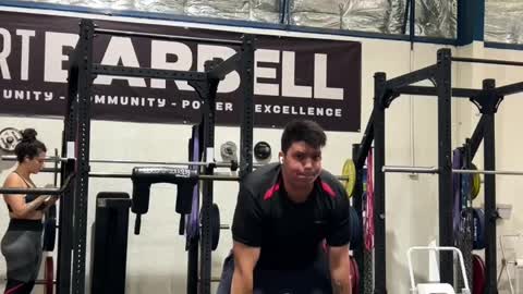 145 kg sumo deadlift new pr