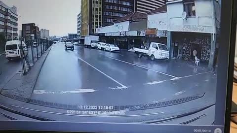 Bullet narrowly misses paramedic’s head while emergency service responds to accident scene