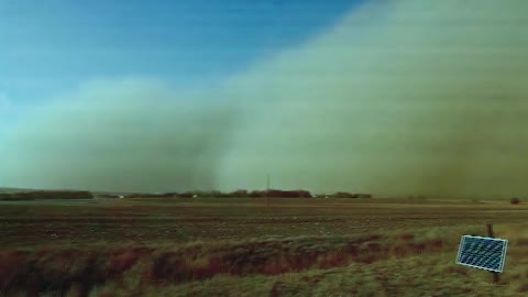 A monster dust storm is rolling through western Kansas!