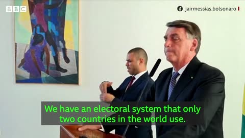 Brazil election: Bolsonaro and Lula go into social media overdrive ahead of voting - BBC News