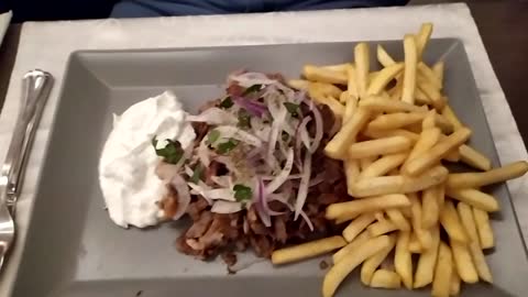 #Shorts 🥗Mixed Salads, Greek 🍖Souvlaki, 🥓Gyro, 🍚Tzatziki and French 🍟Fries. 😋 | 💯Quality Time