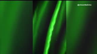 Stunning aurora fills Alaska sky with mesmerizing green light display
