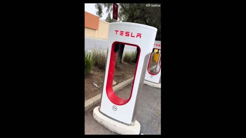 California thieves are stealing Tesla charging station cables