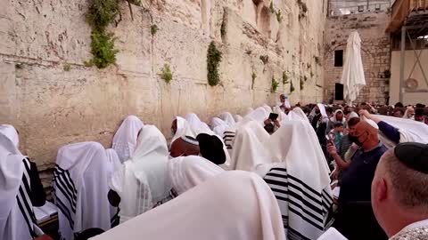 Passover 'priestly blessing' under tight security