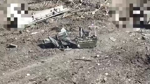Видео от Александр КОЦ: Война дронов под Авдеевкой: пропеллеры против гусениц