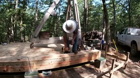 Log Cabin Build at Paradise Point, Start to Finish Time Lapse minus Chinking