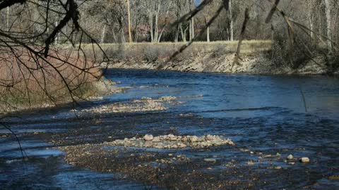 Photo slideshow of Arkansas river no sound