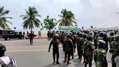 Sri Lankan streets calm as curfew resumes