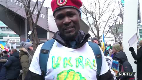 Canada: Vancouver rally in support of Ukraine draws large crowd | SadaeRus