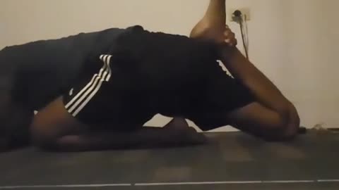 Quad Stretch At Home Try It Out