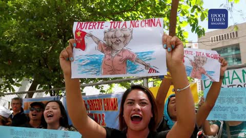 Philippines Government Faces Pressure over South China Sea Issue