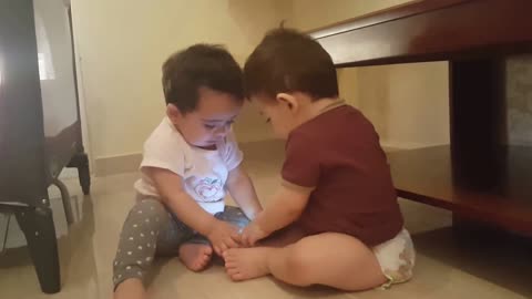 The ultimate baby twins fight of the century fun