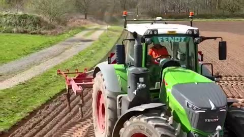 Fendt 1050 and Rippa