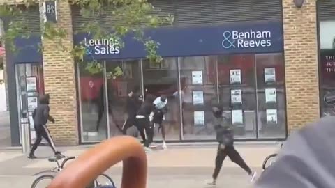 London today youth attacked, knives brandished in public once again