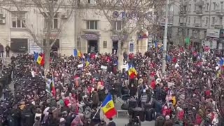 Moldovans protest against the EU and NATO every day...