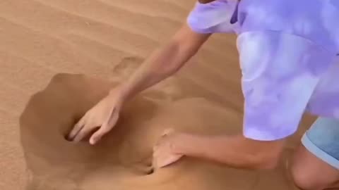 WHO REMEMBER HOW TO BUILD SAND CASTLE