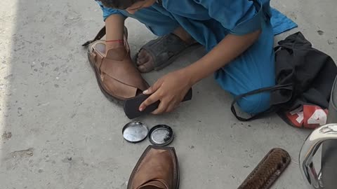 Protect Young kids | Shoe is Polishing shoe to be alive | Pakistan Child Labour under spot light.