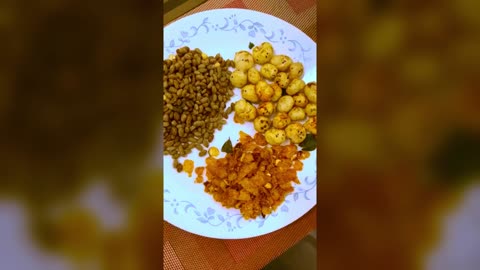 Different Diet Chivda (Wheat Flakes and Fox Nuts savoury snacks)