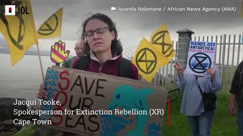 Watch: Extinction Rebellion Protests Russian Research Ship's Cape Town Port Entry
