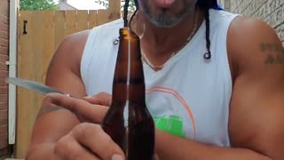 How to open a beer bottle 🍺 with a knife 🔪