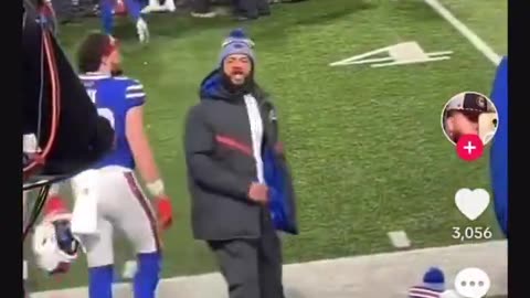 Bills WR Gabe Davis going at it with fans after the Bills lost to KC