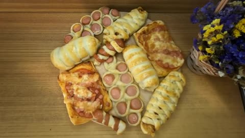 5 original recipes for sausages in dough!