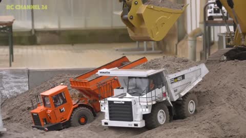 Mega Huge RC Dump Trucks & Excavators