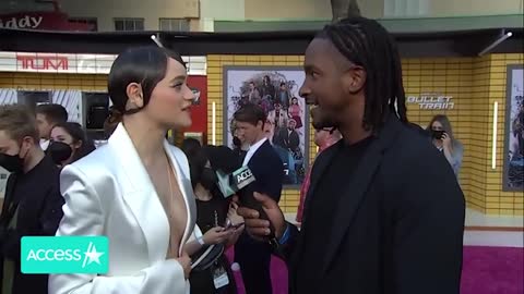 Joey King & Steven Piet Kiss At First Red Carpet Since Getting Engaged