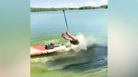 Paddleboarding fail 😂