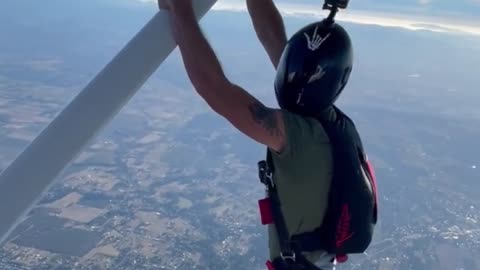 First sight of skydiving