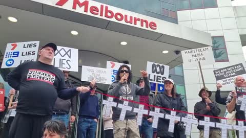 Closing speeches of Mission 2 Melbourne outside Channel 7