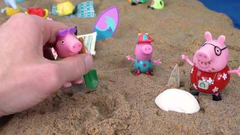 Peppa Pig at the Beach finds Dinosaur Fossils Toy Learning Video for Kids!