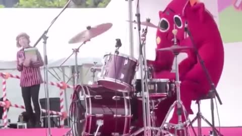 Costumed Person Destroys The Drums At Children’s Music Concert - NyangoStar -