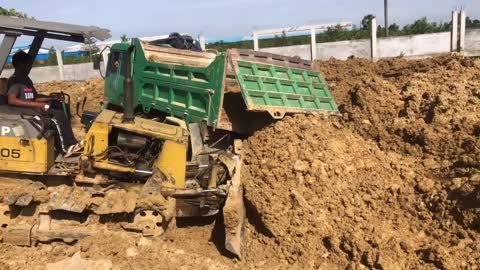 2.5Ton Dump Truck Get Stuck ,Loading Fail