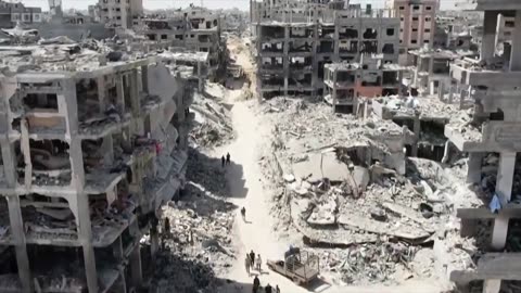 UN demands investigation of "mass graves" atGaza hospitals | BBC News