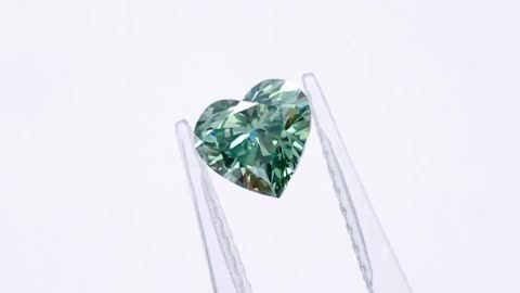 Heart 1.1ct Fancy Green VS1 CVD Diamond Lab Grown Diamond IGI Certificate