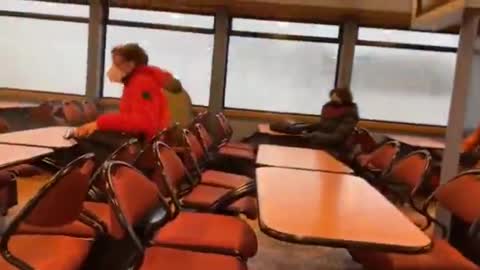 The ferry in Hamburg, which went out in a storm, knocked out the windows and flooded the cabin