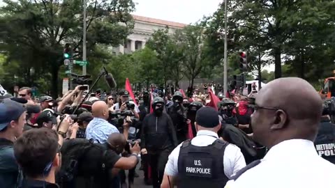 July 6 2019 DC 1.5 Antifa gets into a scuffle with police