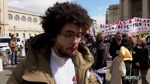 France 'Today it is retirement, tomorrow it will be social security' Students against pension reform