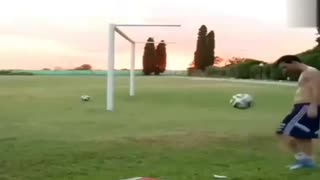 VIDEO: Lionel Messi Incredible Skills in Training