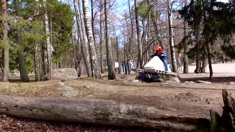 18-wheel all-terrain vehicle glides over obstacles