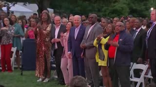 Biden Shuts Down In Awkward Moment During Performance