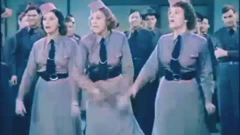 The Andrews Sisters - Boogie Woogie Bugle Boy.