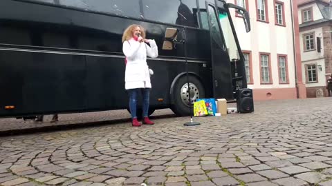 Frauen Bustour Demo in Heidelberg mit Eva Rosen und Sandra Wpunkt am 13.12.2020