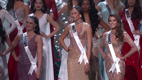 CROWNING MOMENT: Miss Universe 2016