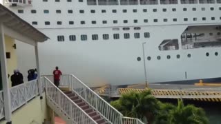 Cruise Ship Smashes into Port