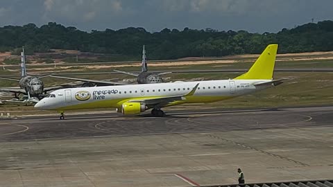 Embraer 195 PR-AYI Mercado Livre pousa em Manaus vindo de Campinas